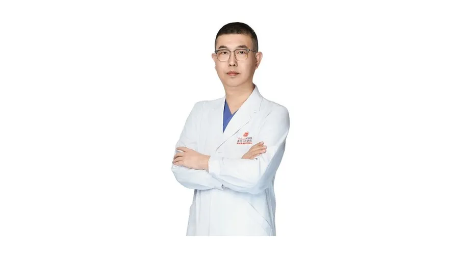 重庆去眼袋医院怎么选 术式标准与资质信息盘点